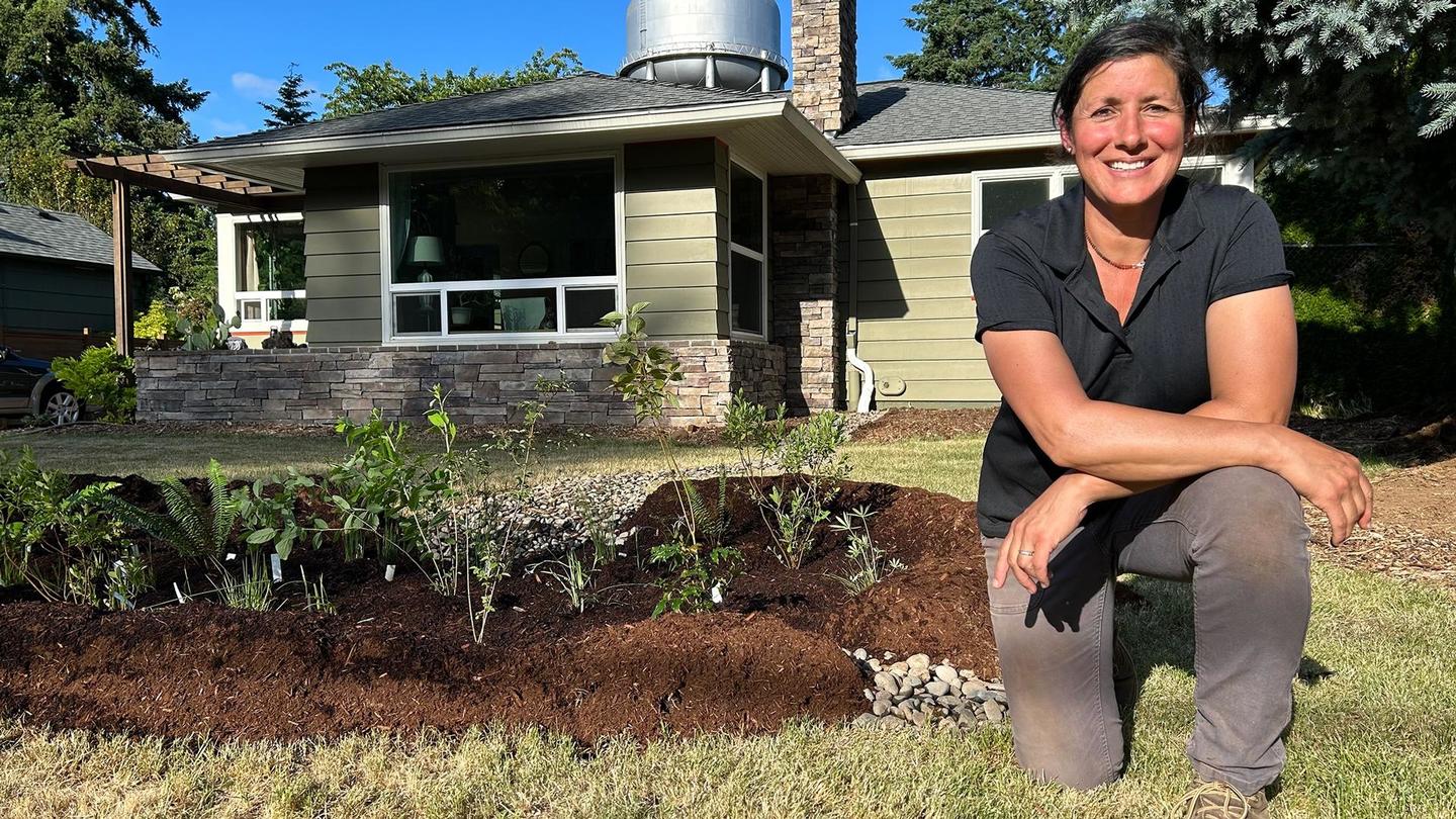 E7 | Rain Garden, Wrought Iron Railing | Ask This Old House: asset-mezzanine-16x9