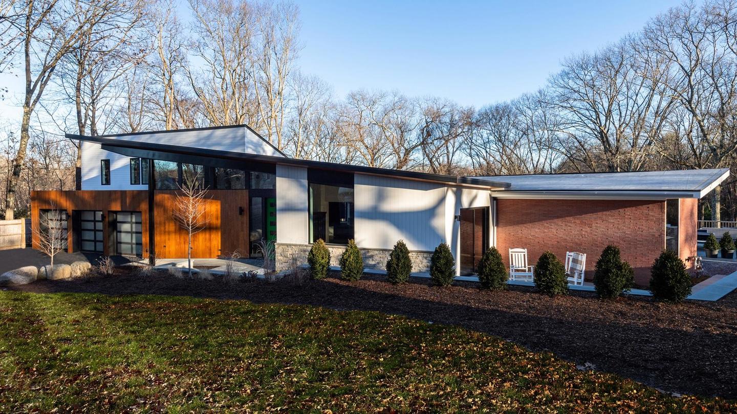 E16 | Lexington Modern | Accessible Made Modern: asset-mezzanine-16x9