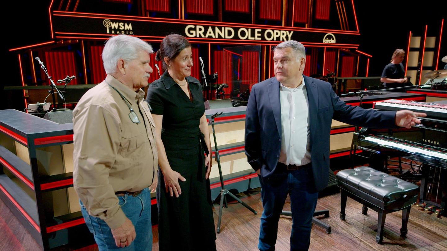 E4 | Nashville Brick Cottage | A Grand Time At The Opry: asset-mezzanine-16x9
