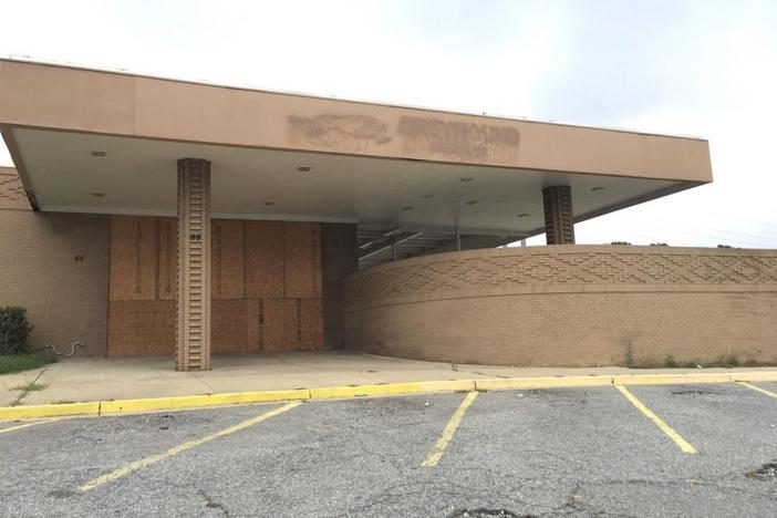 A local contractor could have an uphill battle trying to get approval to put a liquor store in the old Greyhound bus station at 71 Spring St.