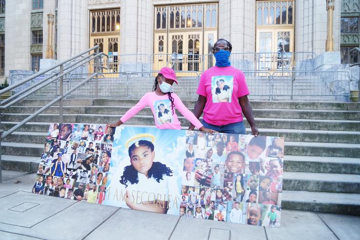 Malia Morton (left) and Georgetta Morton (right) at Atlanta City Hall on Oct. 17, 2020.