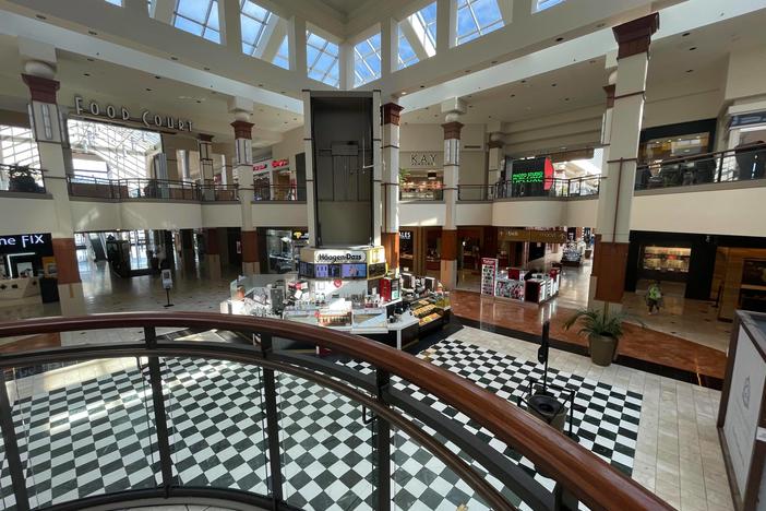 town center mall food court