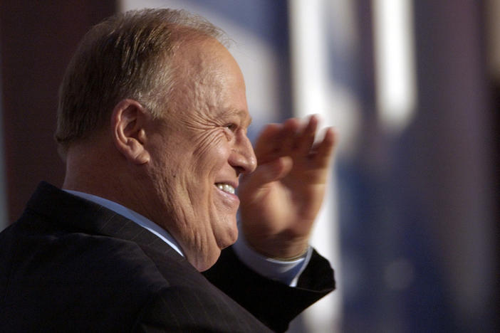 Former Georgia Senator Max Cleland salutes delegates before introducing Sen. John Kerry at the Democratic National Convention Thursday, July 29, 2004 at the Fleet Center in Boston.