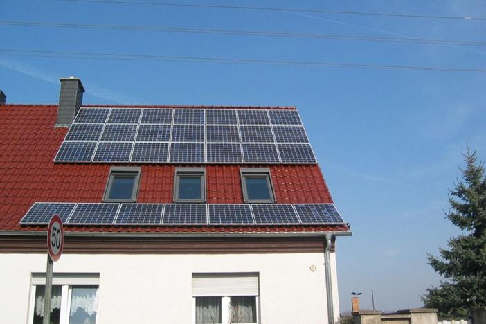 The state Public Service Commission held firm Tuesday on a 5,000-customer cap on Georgia Power’s rooftop solar program.