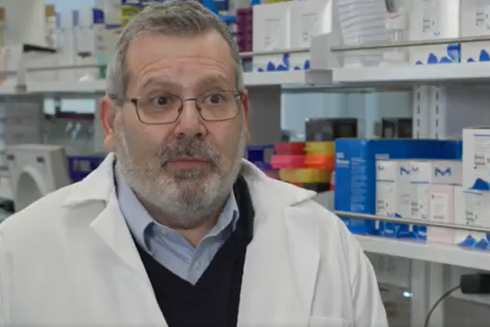 Philip Santangelo PhD in his lab at Emory University