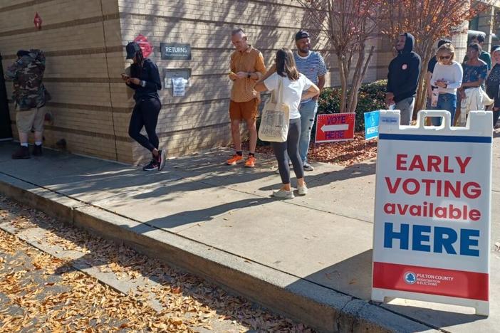 File photo of voters in line for January 2021 U.S. Senate runoff election. John McCosh/Georgia Recorder