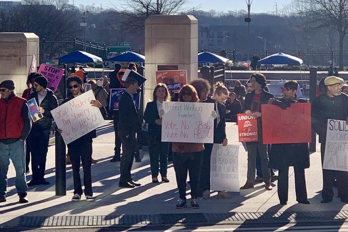  Pro-labor protesters gather outside the Georgia Capitol Jan. 30, 2024. Stanley Dunlap/Georgia Recorder