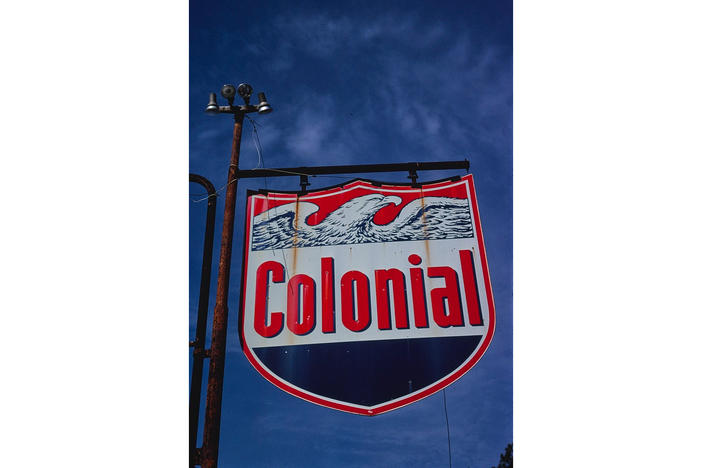 Colonial Gas sign