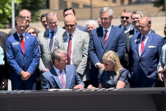 Kemp signing bill