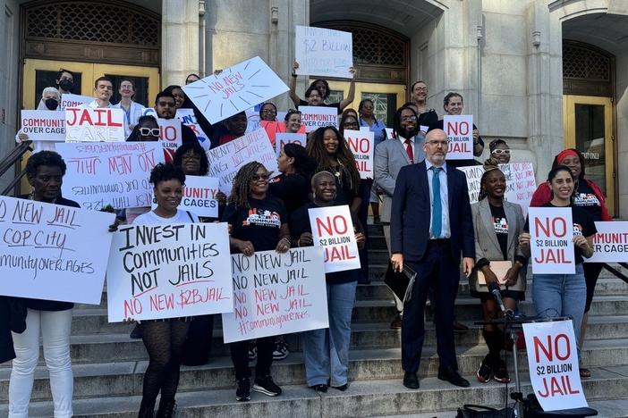 Advocates protest the Fulton Jail