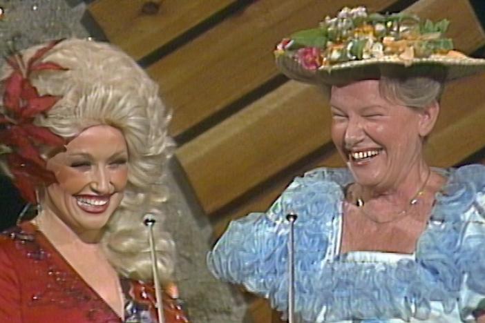Dolly Parton and Sarah Cannon as Minnie Pearl