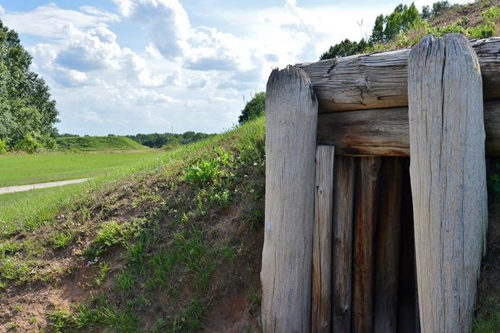 Entrance to Ocmulgee Mounds' Earth Lodge in 2015