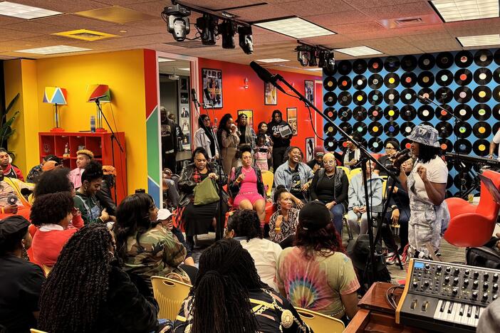 Participants learn arrangements at a CommUnity ATL Choir session on Jan. 27, 2025.