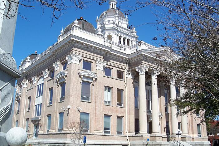 Lowndes County Courthouse in Valdosta, Ga. Ebyabe / Wikipedia