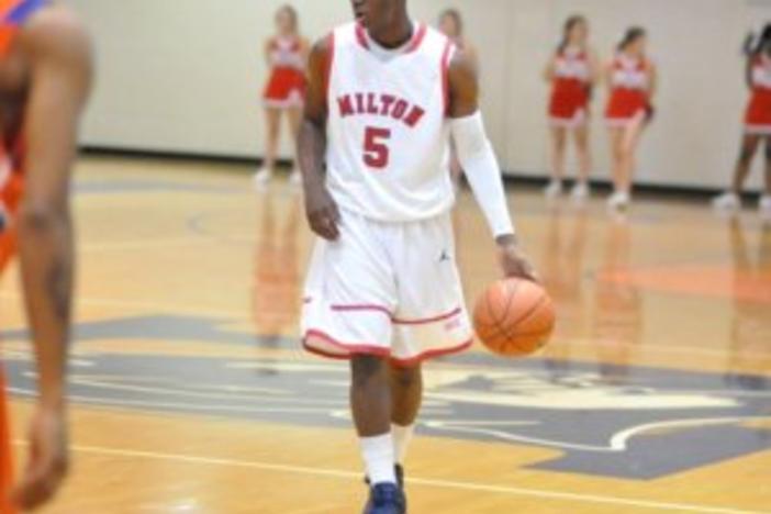 Milton PG Shannon Scott. Photo by Walter Pinion