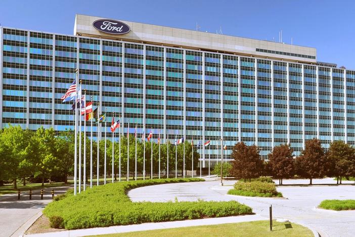 Ford Hiring 3,000 on Campus Recruitment Tour