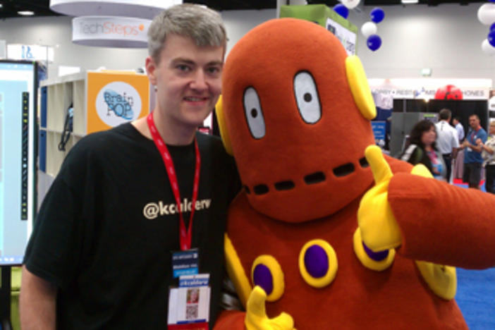 Kyle Calderwood ‏@kcalderw poses with Moby. Photo courtesy twitter.com/Kyle Calderwood ‏@kcalderw.