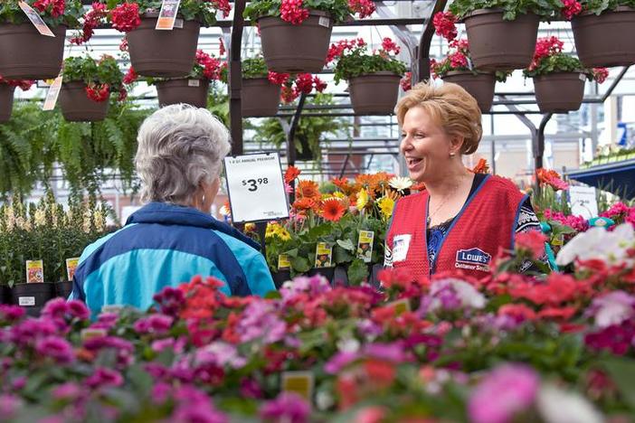 Seasonal Hiring is Just Beginning for Lowe's