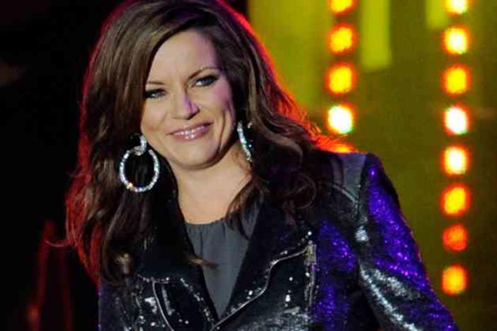 Martina McBride helps build Atlanta playground for children