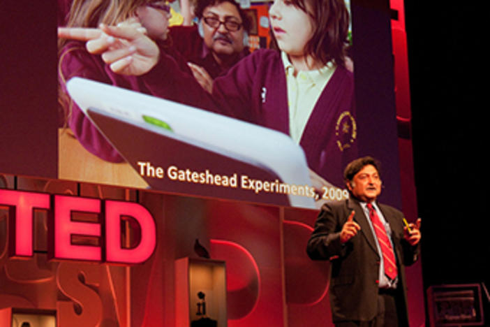 Professor Sugata Mitra at a TED Talk in 2010.