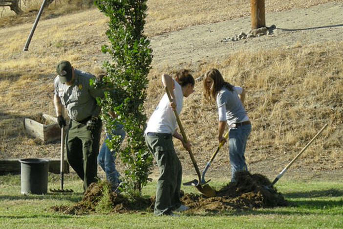 National Public Lands Day: Free admission and a chance to serve / Image via wiki commons