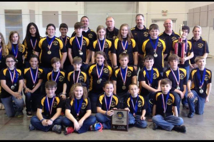 Woodlawn Elementary Archery Team (img via their Facebook page)