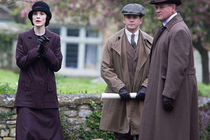 The first photos of Downton Abbey season 5 are out: What are Lady Mary, Branson and Robert up to? (From WENN).