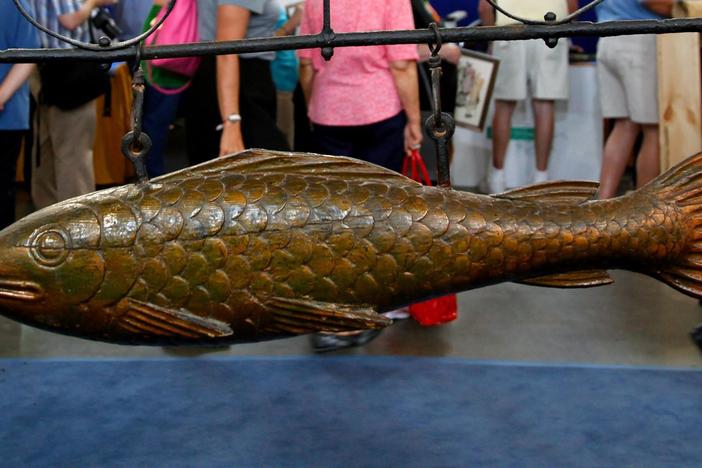 Appraisal: Fish Trade Sign, ca. 1855, from ROADSHOW's Special: Somethings Wild.