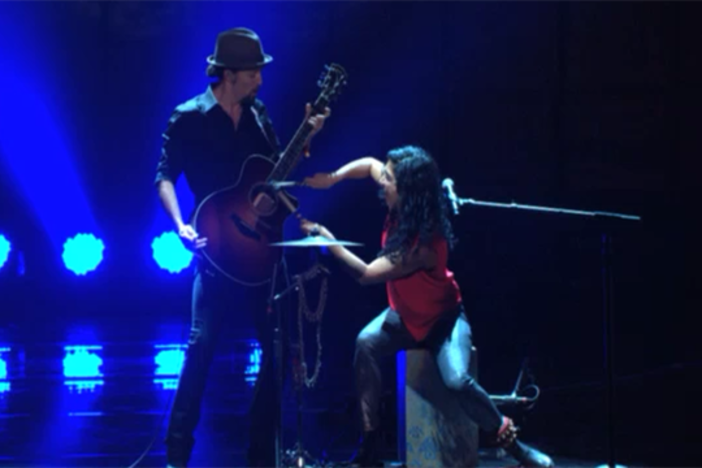 Jason Mraz performs during the 2012 Mark Twain Prize.