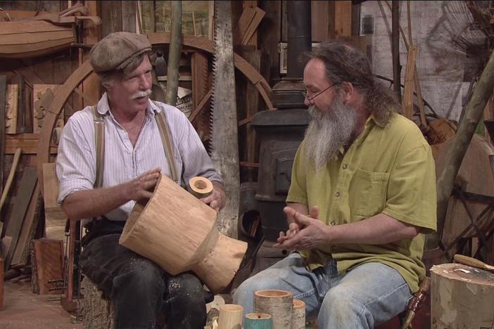 Peter Follansbee shows Roy Underhill how to make Swedish shrink boxes.