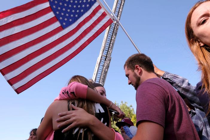November 8, 2018 – PBS NewsHour full episode