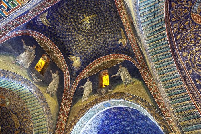 In the shadow of Venice, we visit three great cities:  Padova, Verona and Ravenna.