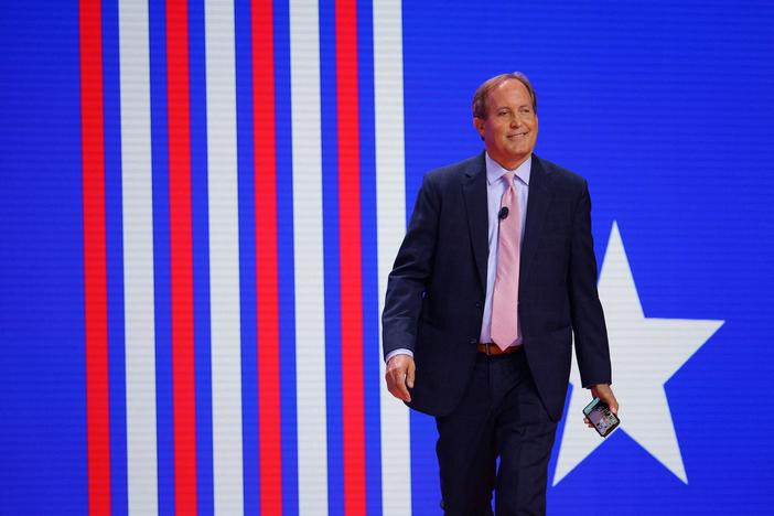 Texas lawmakers move to impeach state's controversial attorney general