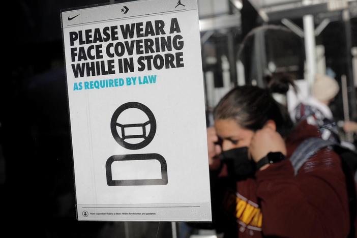 News Wrap: New York, Massachusetts and Illinois move to end indoor mask mandates