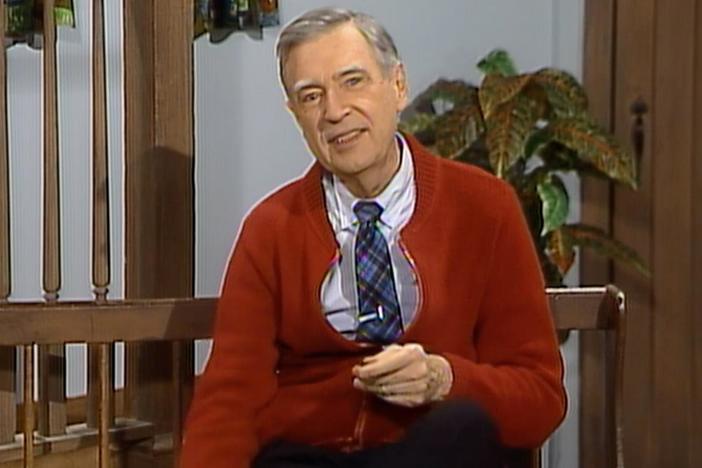 Mister Rogers sings "Won't You Be My Neighbor?" on his last episode.