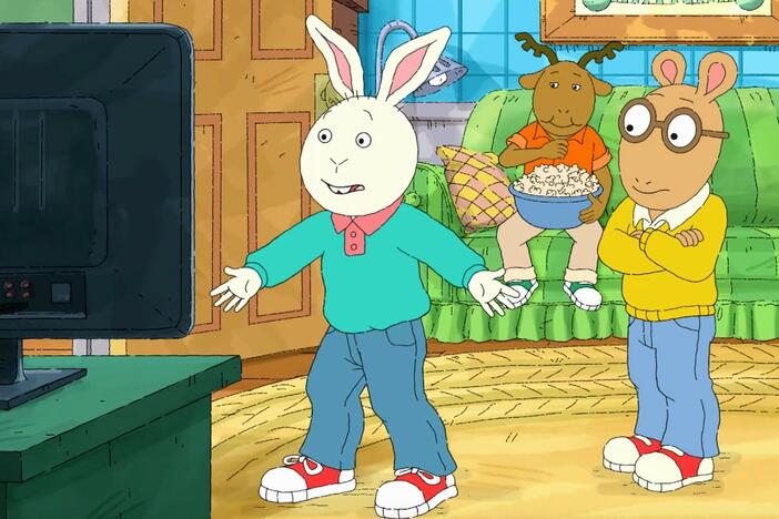 When the TV cuts out, Arthur and Buster try to explain the Bionic Bunny episode to Carl.