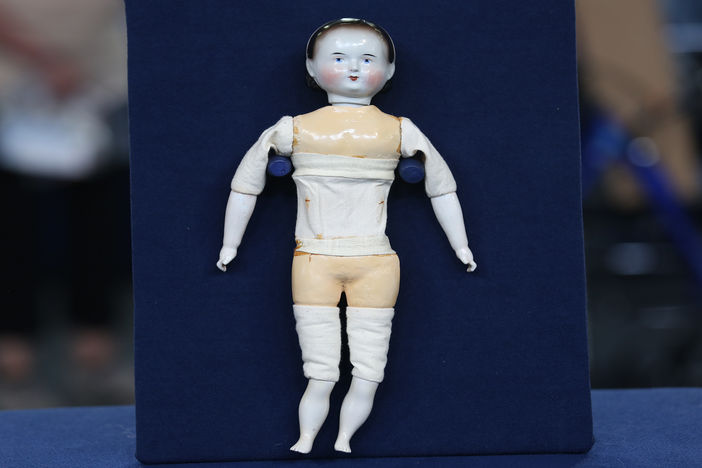 Appraisal: German Alice-style Hairdo China Doll, ca. 1860 from Portland, Hour 1.