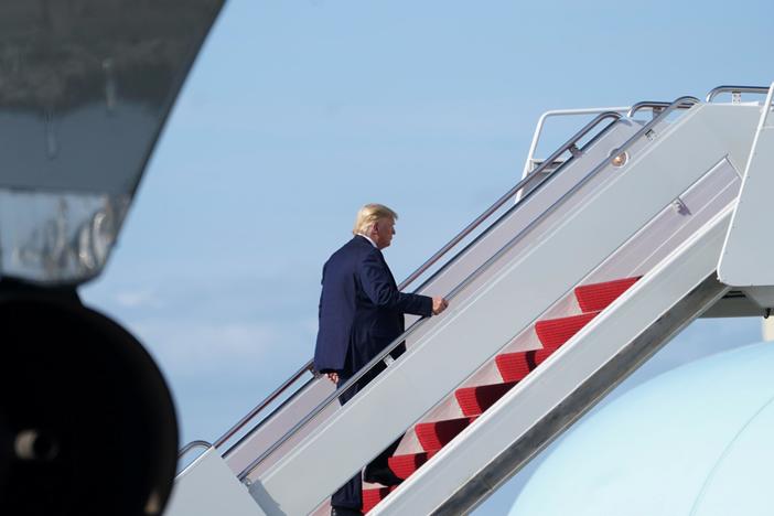 Senate and legal experts analyze the prosecution in Trump's impeachment trial