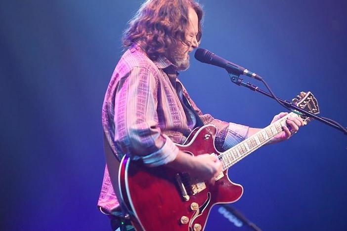 Behind the scenes with Widespread Panic.