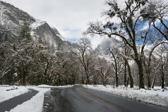 News Wrap: Winter storm slams Northern California, Nevada