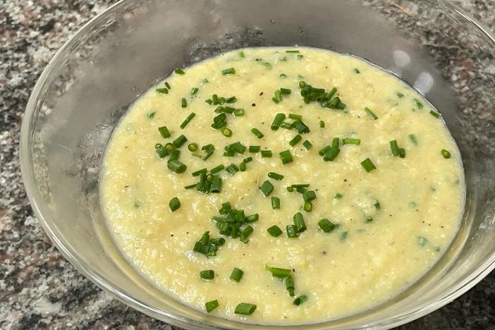 Pépin shows us how to make one of his favorite dishes for the summer, a fresh corn purée.