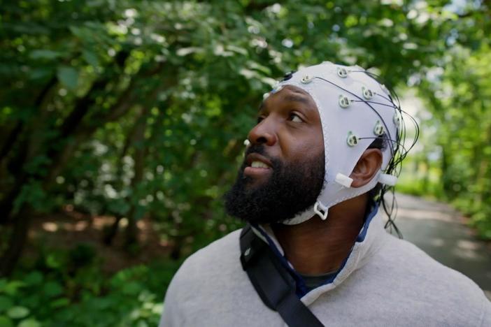 Baratunde learns about how the brain changes in outdoors spaces.