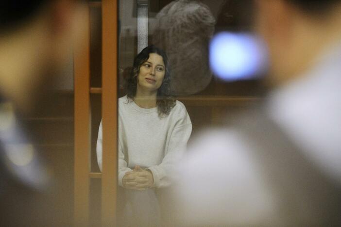 News Wrap: Ksenia Karelina released to U.S. in prisoner swap with Russia