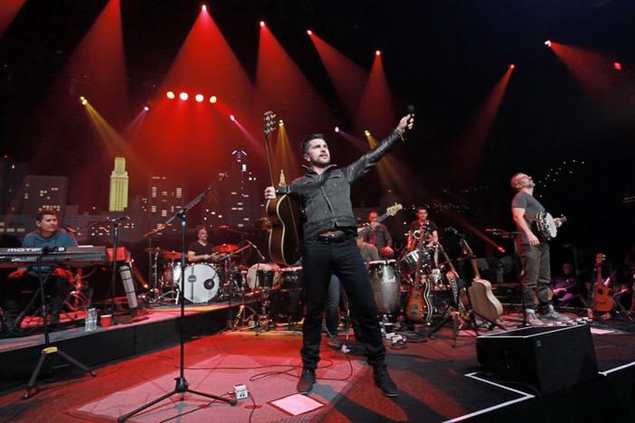 International superstar Juanes returns to Austin City Limits with a brilliant performance!