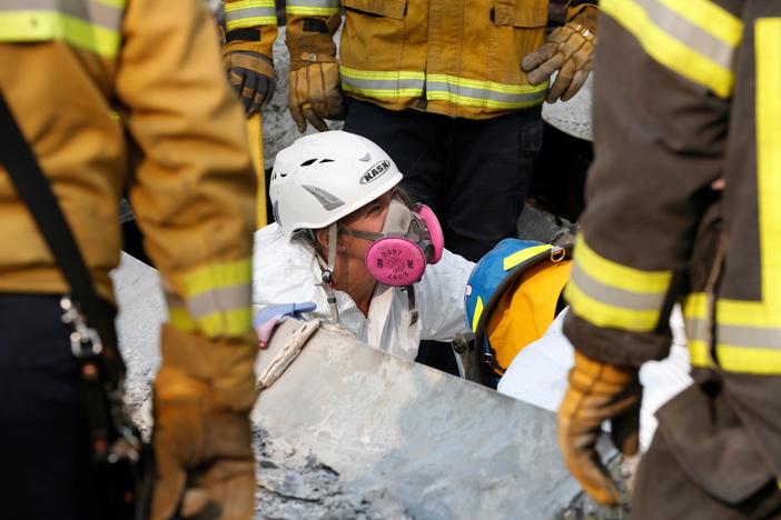 After wildfire, Calif. authorities struggle to find the missing and the dead