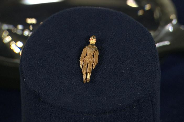 Appraisal: Peg Wooden Tuck Comb Doll, ca. 1825, from Virginia Beach.