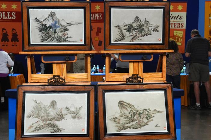 Appraisal: Chinese Porcelain Plaques, ca. 1930, from Bismarck, Hour 1.
