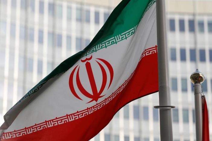News Wrap: Trump trades verbal volleys with Tehran