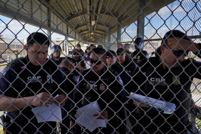 As acting DHS chief, McAleenan pushed Trump border policies