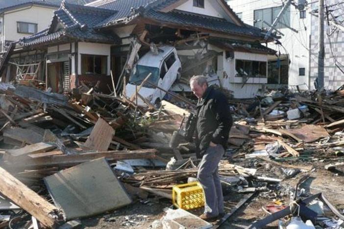 An eyewitness account and investigation of the earthquake, tsunami, and nuclear crisis.